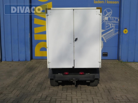 gebruikte-club-car-carryall-6-elektro-48-volt-golfkar-met-gesloten-opbouw