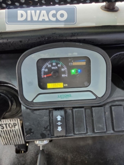 gebruikte-d-line-golfcart-dv-4g-elektro-48-volt-4-persoons-laadbak-en-kenteken